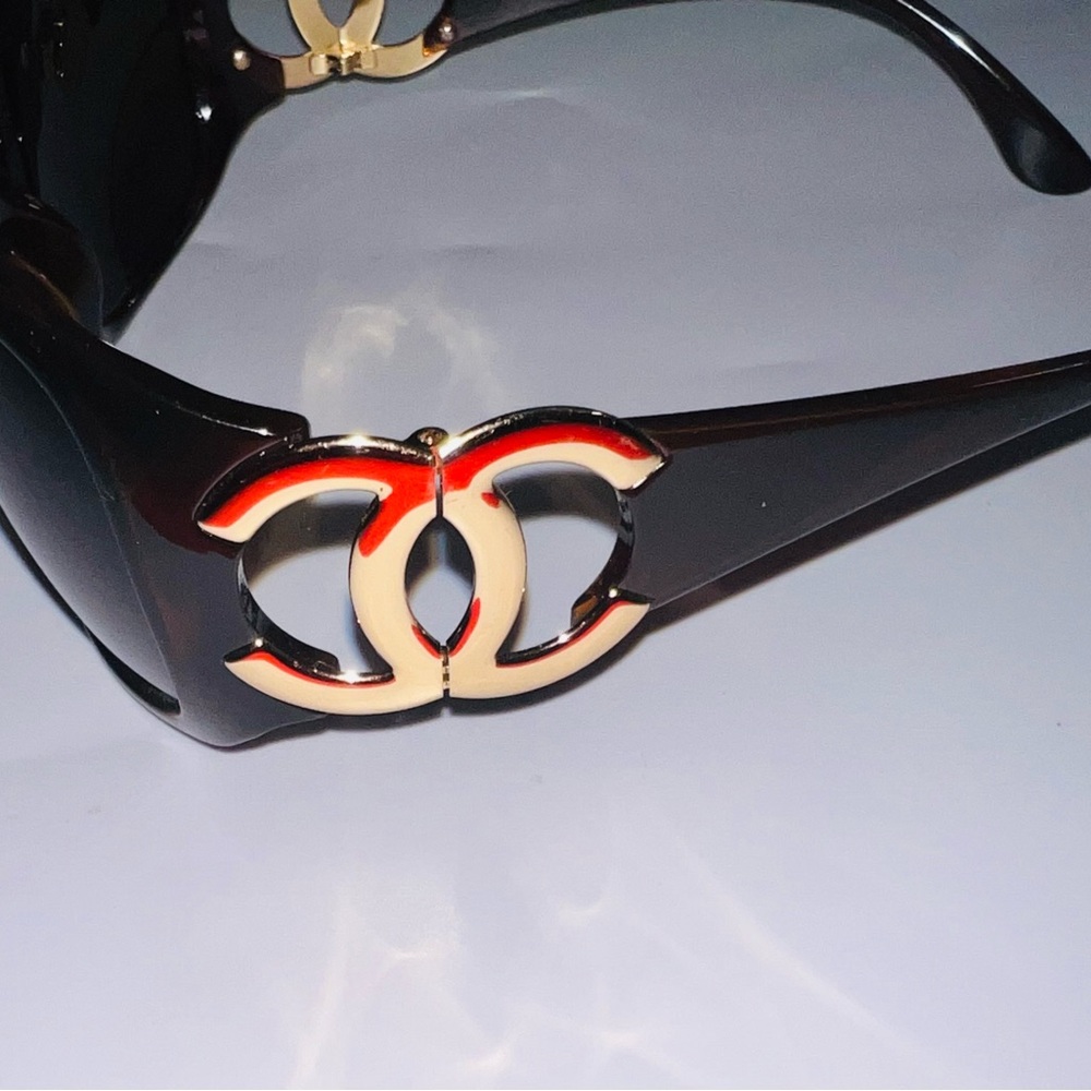 Chanel brown and gold sunglasses - Picture 5 of 10
